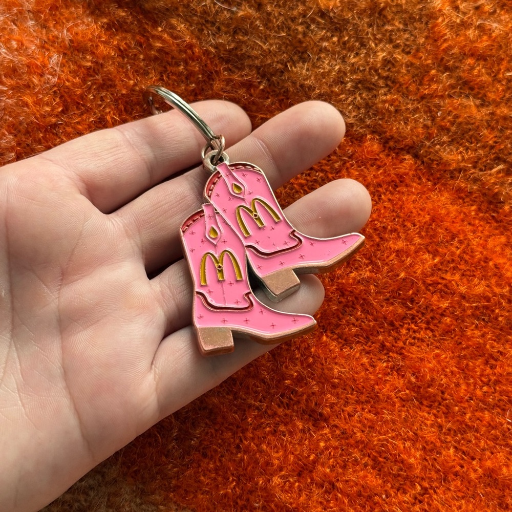 Mc Donalds 2025 Shania Twain McDonald's Pink Boot Collector Keychain - Picture 6 of 6